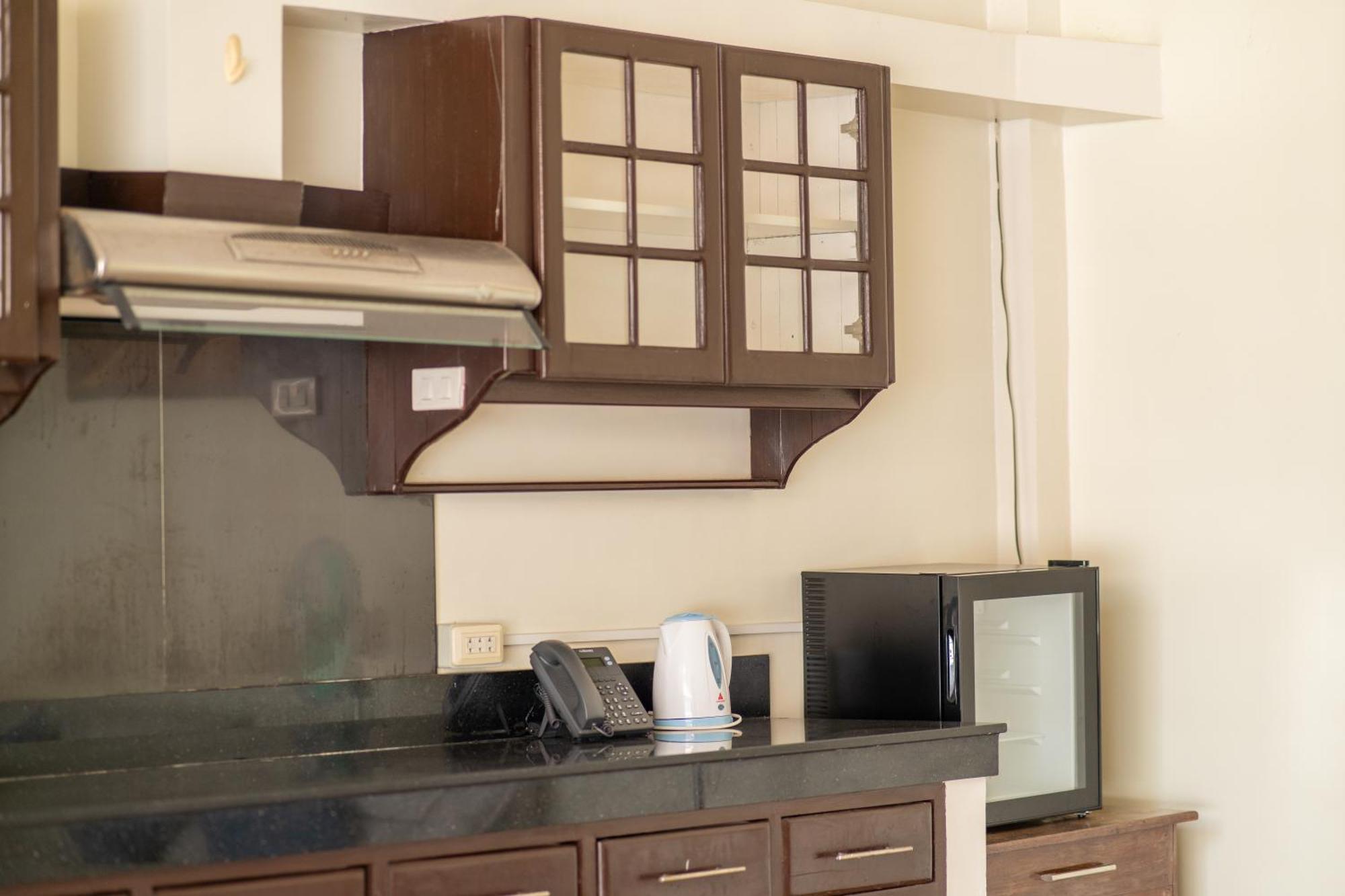 Costa Palawan Resort Puerto Princesa Εξωτερικό φωτογραφία